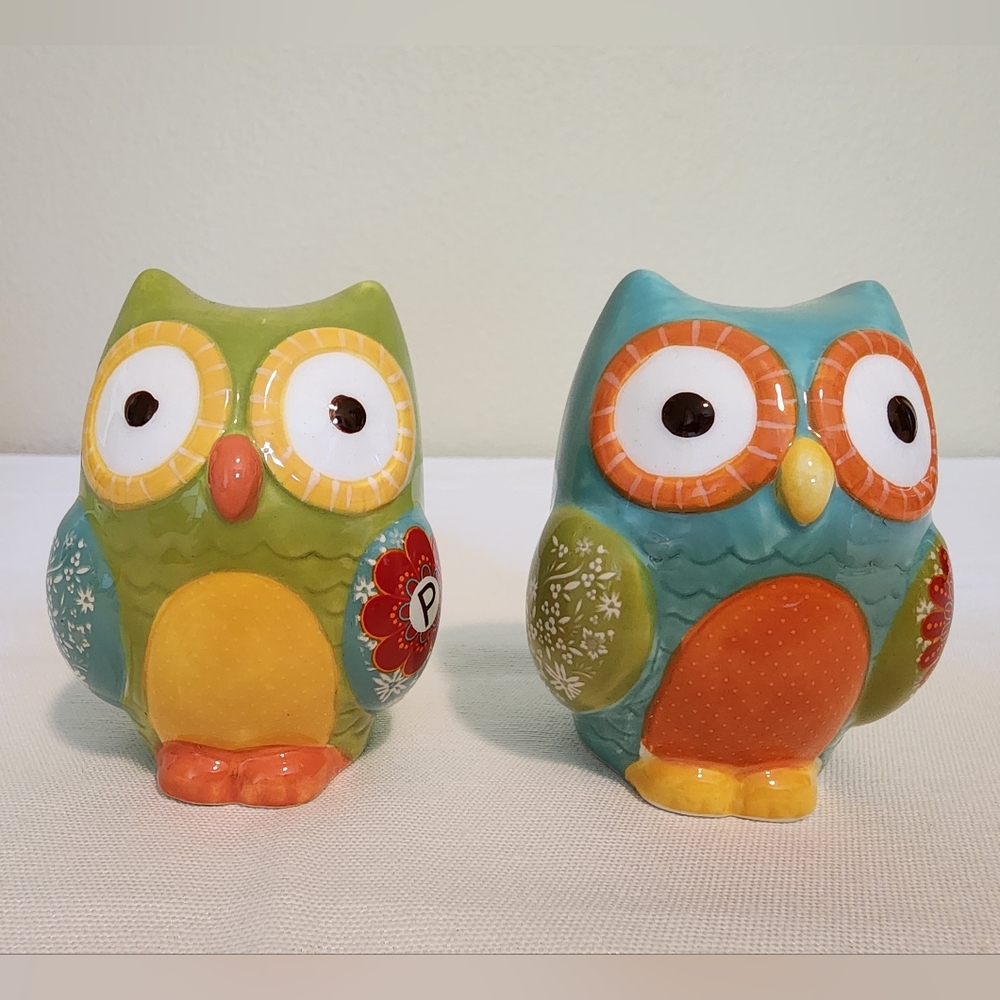 Owl salt and pepper shaker